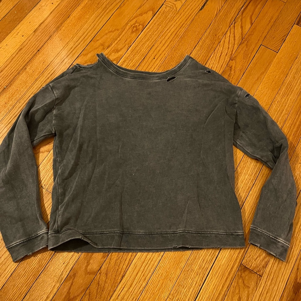 Forever 21 - grey distressed crew neck - size small